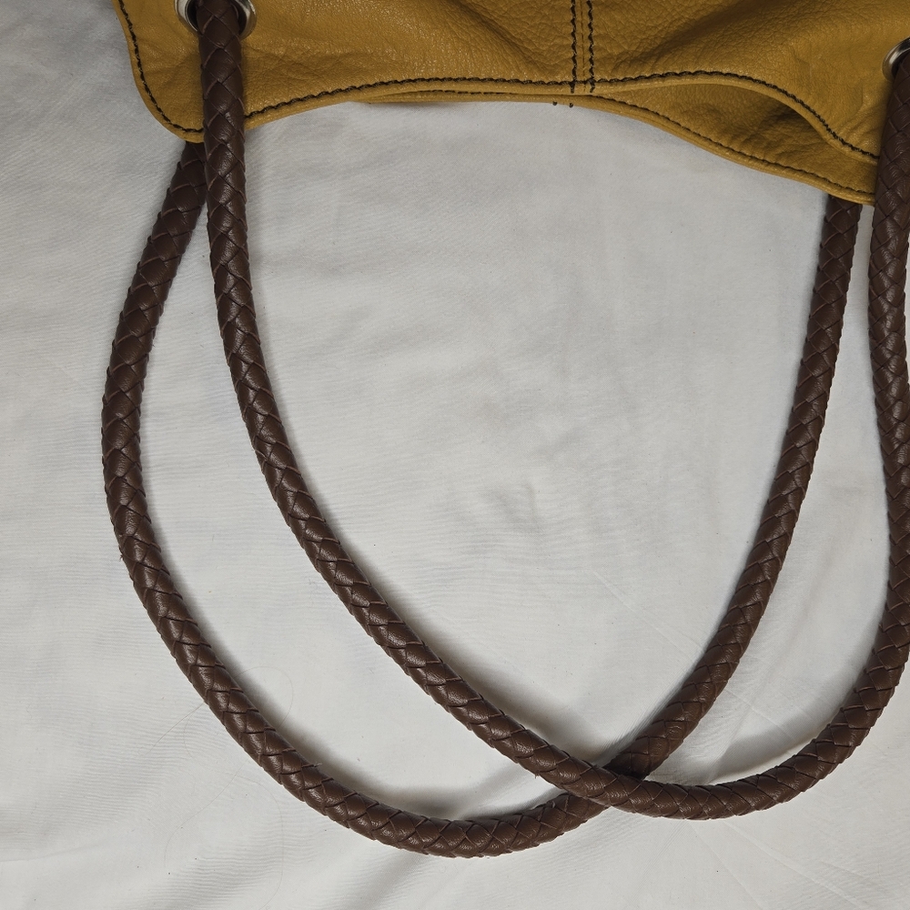 Relic Purse - Picture 3 of 11